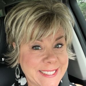 Meet your Posher, Denise